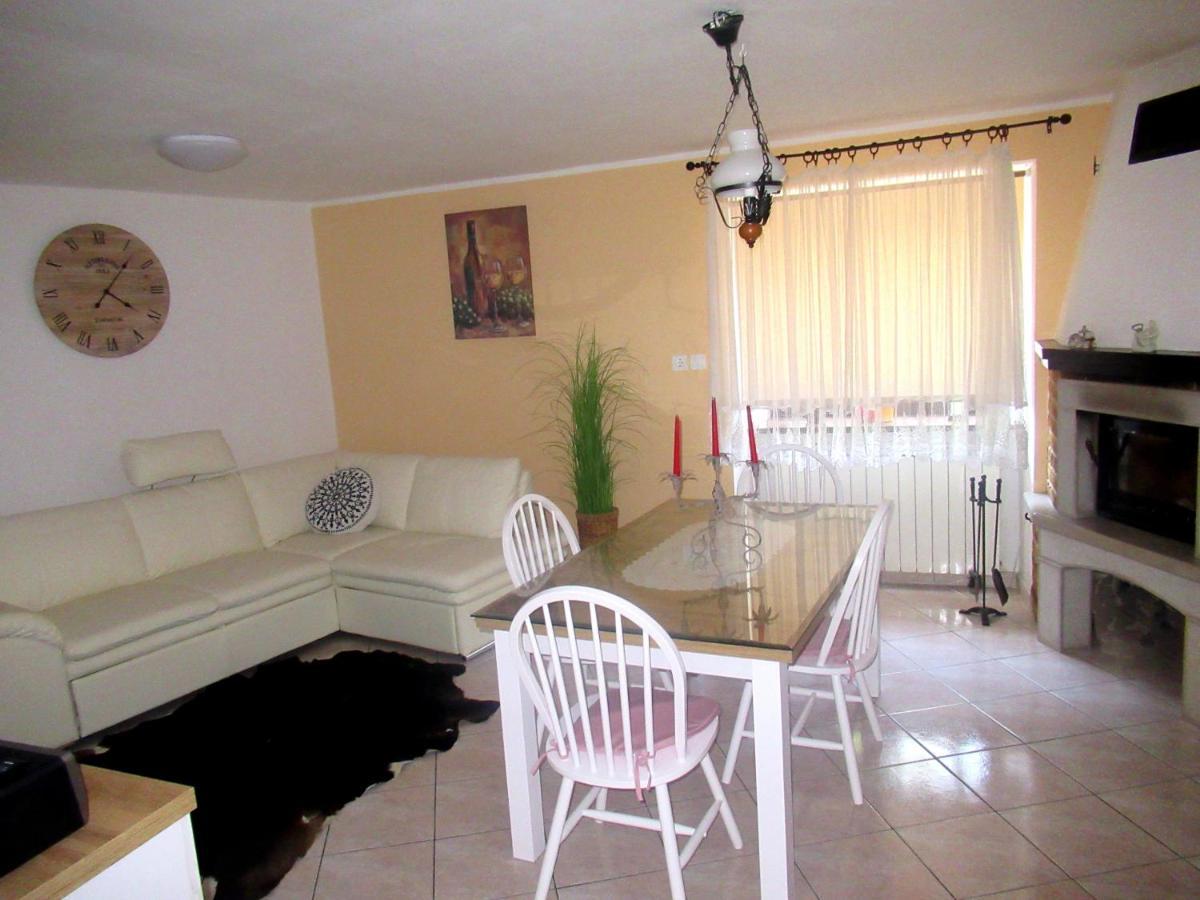 Apartma Qbed Gračišče Εξωτερικό φωτογραφία